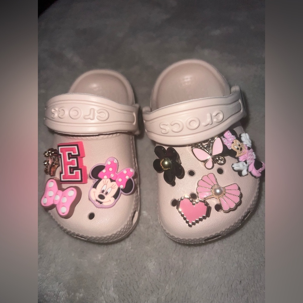 toddler girl pink crocs